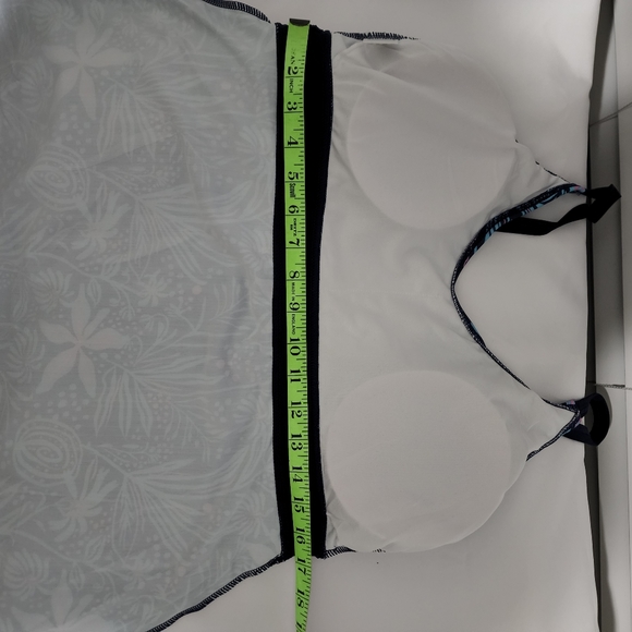 Womens Plus Size 2XL Swim Top, Multi Colored Design - Picture 5 of 9